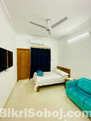 Xurio 3 Bedroom Furnished Apt Rent in Bashundhara R/A